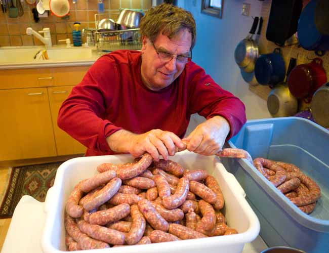 Twisting Home Made Sausage Into Links